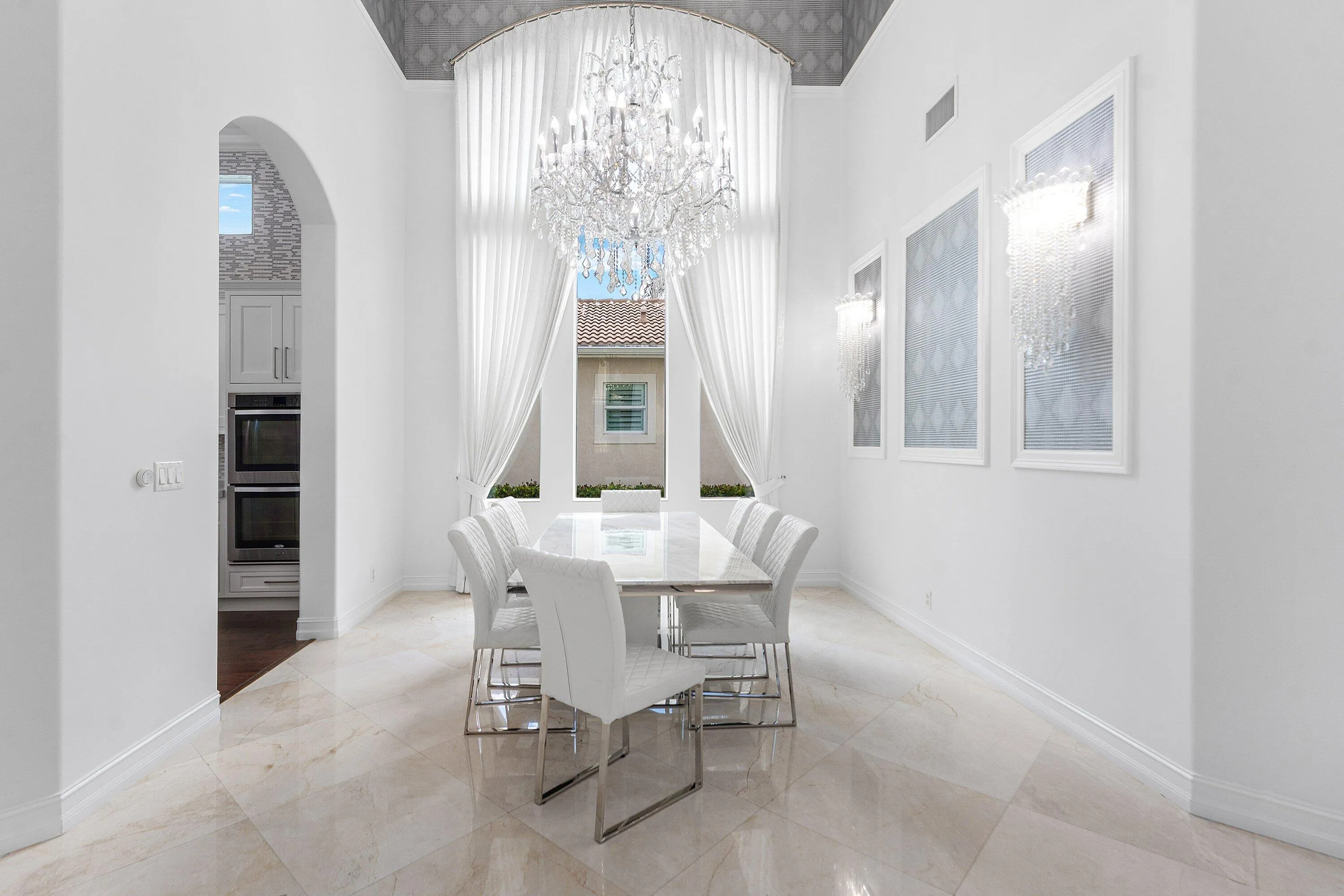 Formal Dining