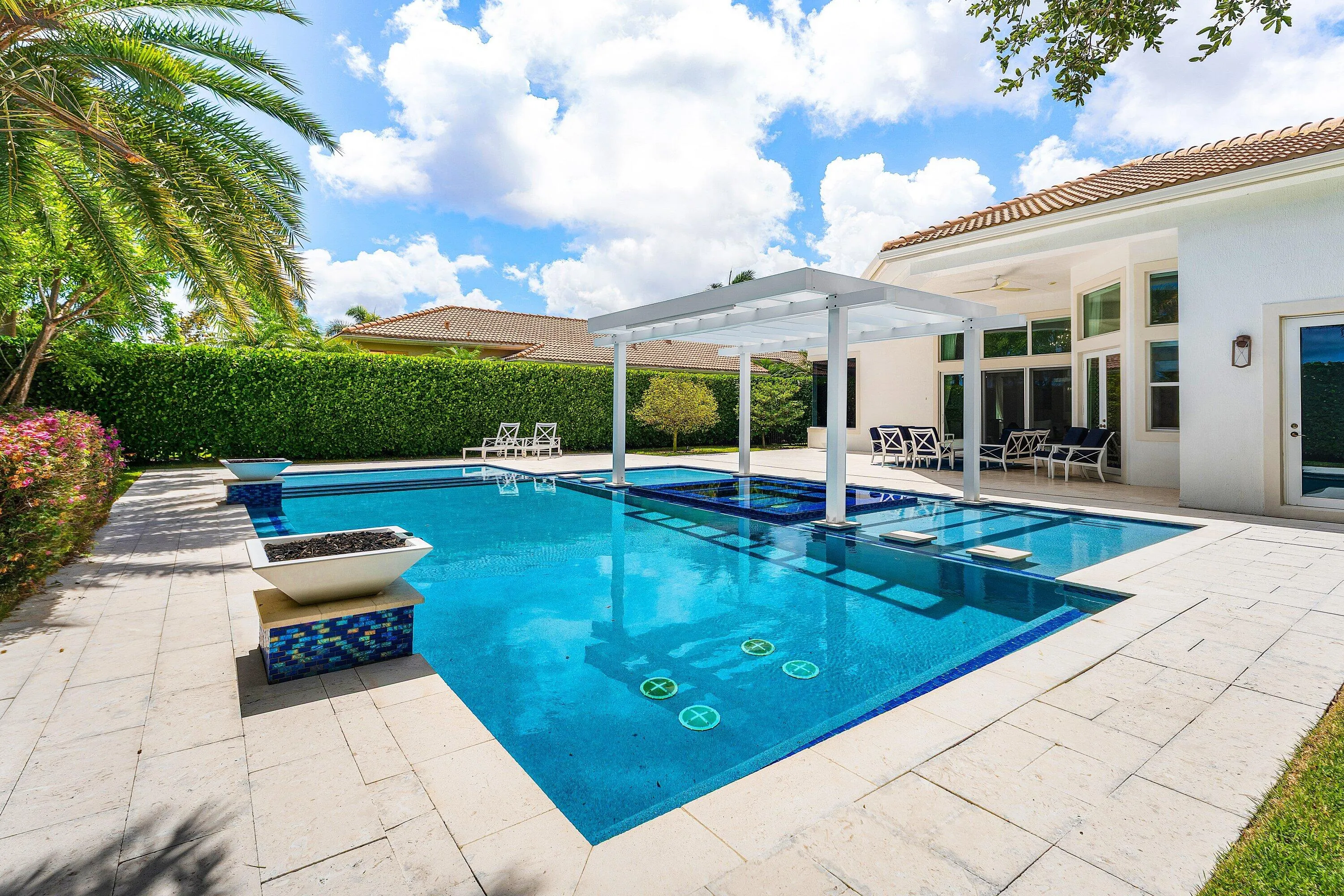 Private Pool + Spa