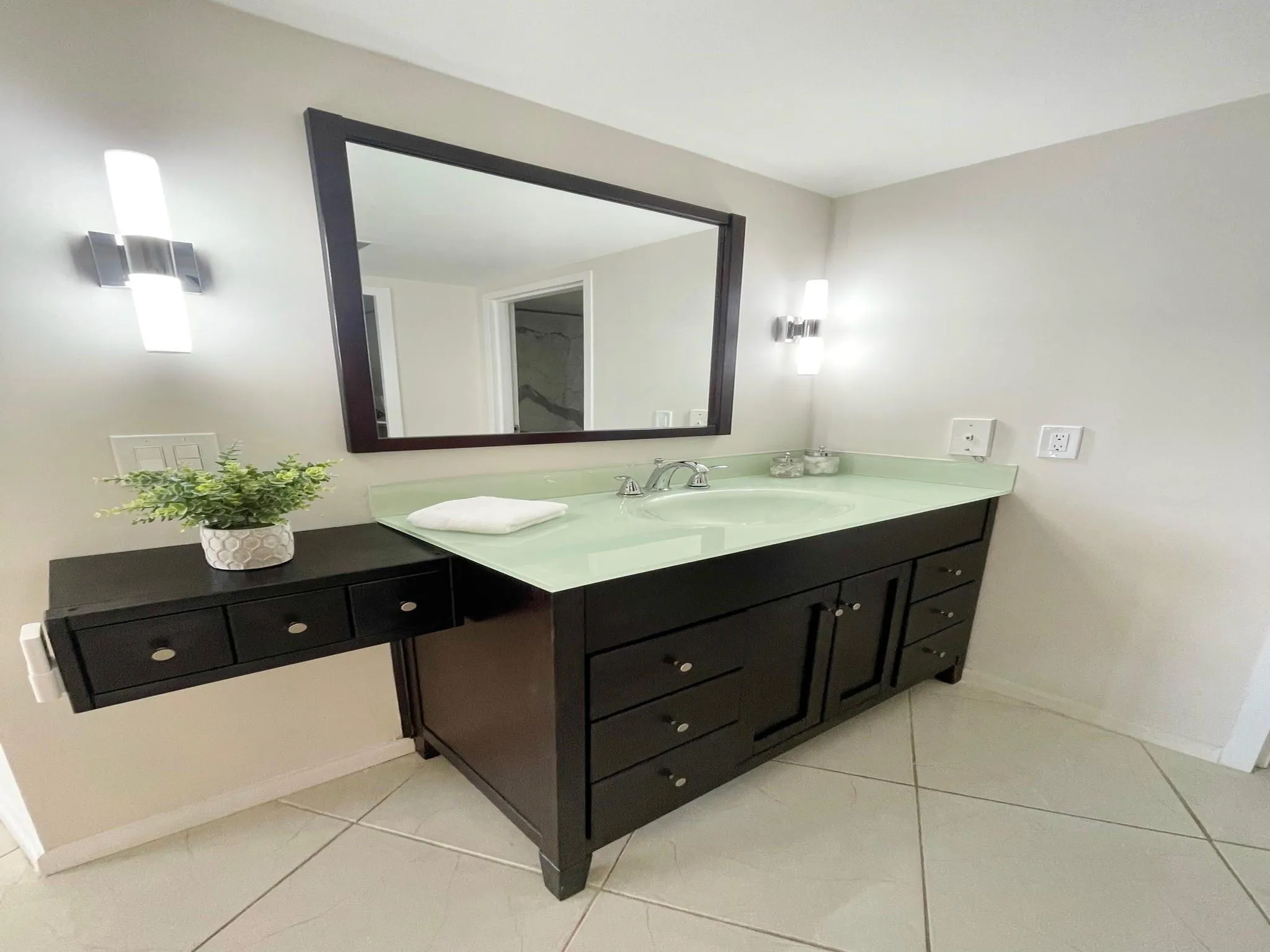 Master Bedroom Vanity