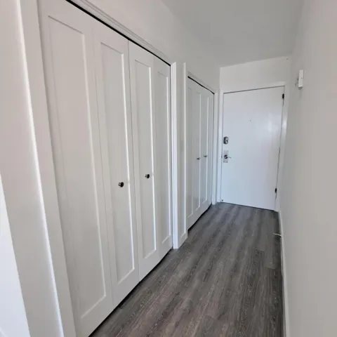 1000055992