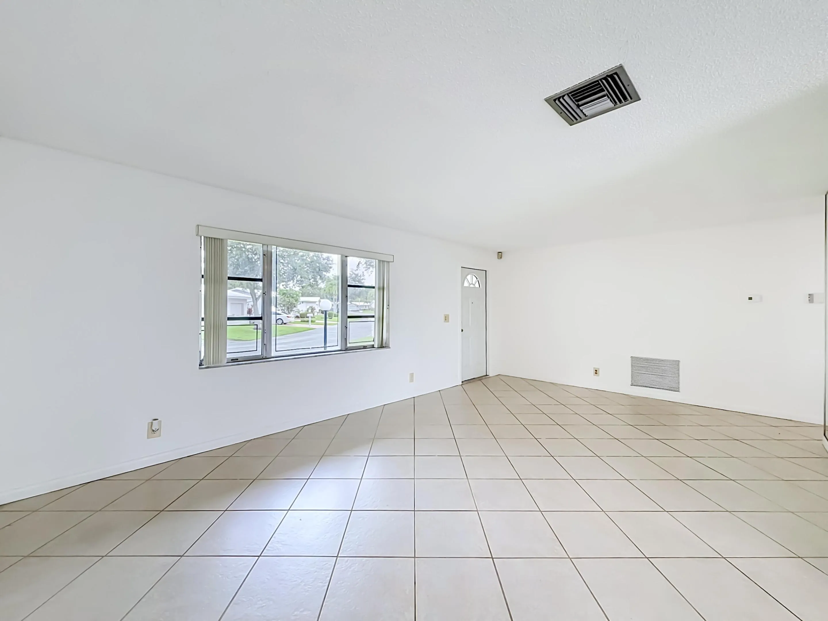 8504 NW 14th Street-19