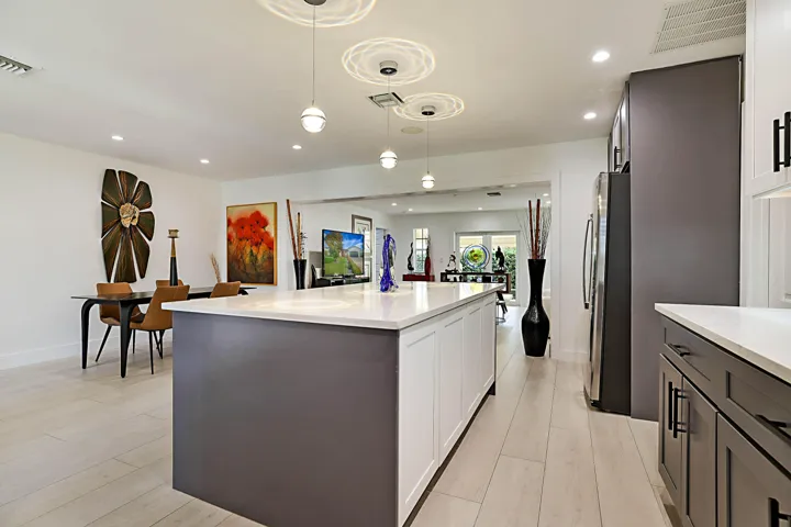 920 SE 17th St -18