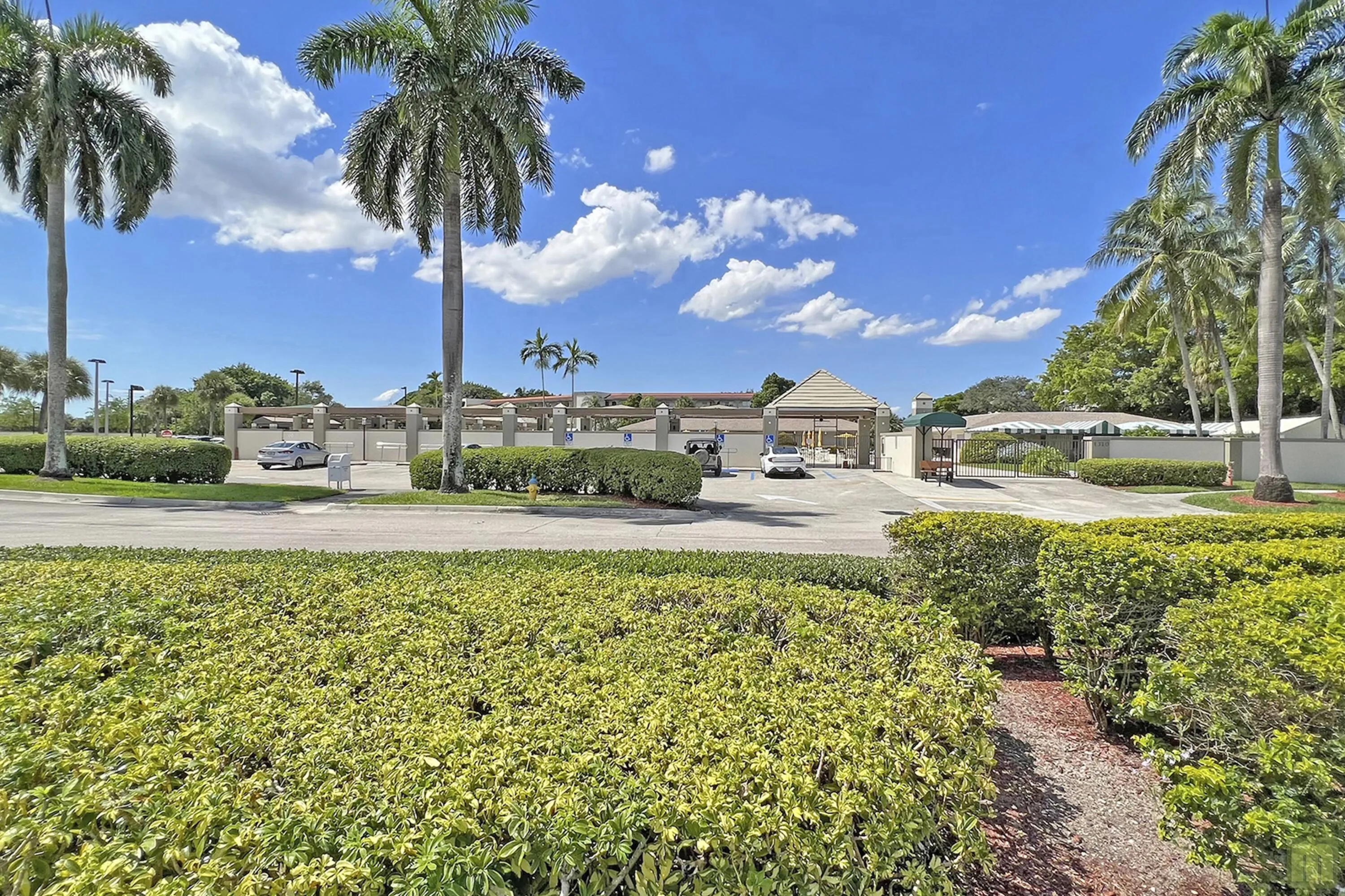 115 wpool center