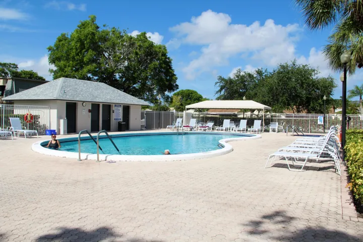 Satellite pool near unit rainberry