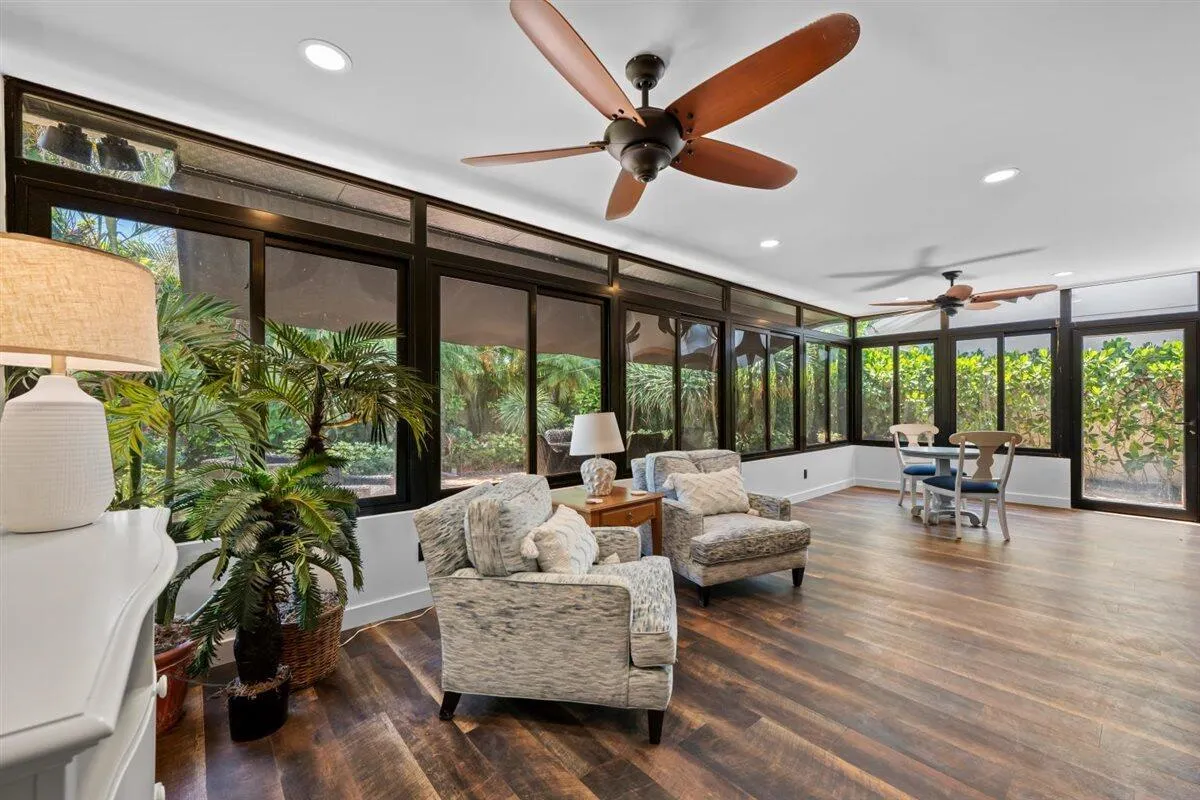 Sun room with Additional Seating