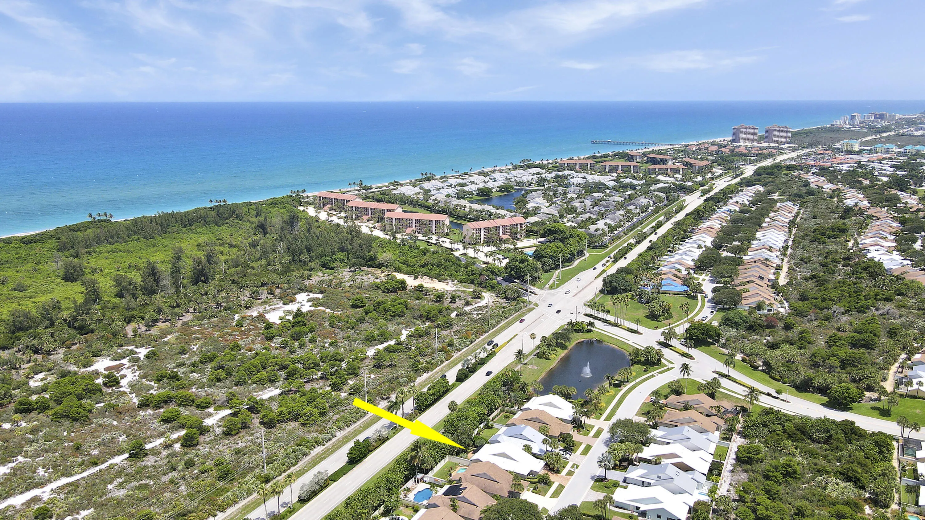 5 minute walk to the beach!