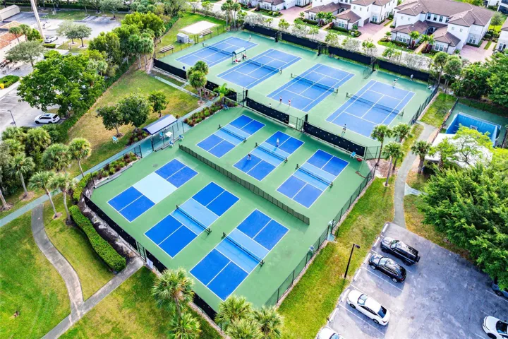 Pickleball, tennis and luxury amenities await!