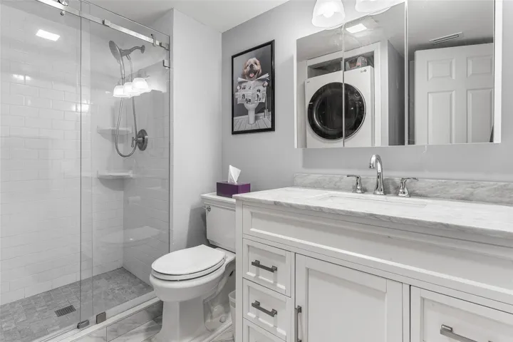 Second bathroom is spacious and ready for residents and guests!