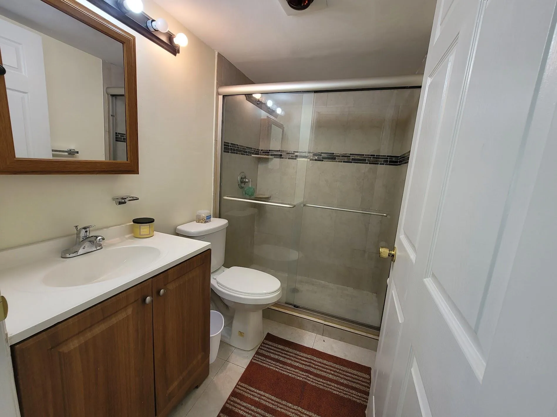 BATHROOM 3