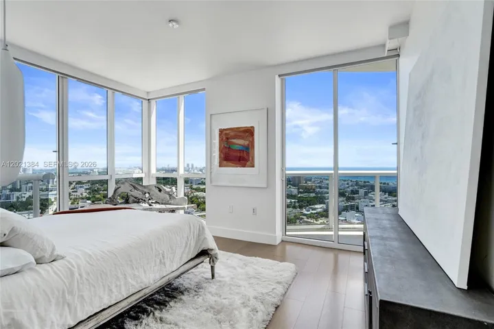 BRIGHT AND SPACIOUS MASTER BEDROOM WITH VIEWS IN EVERY DIRECTION!