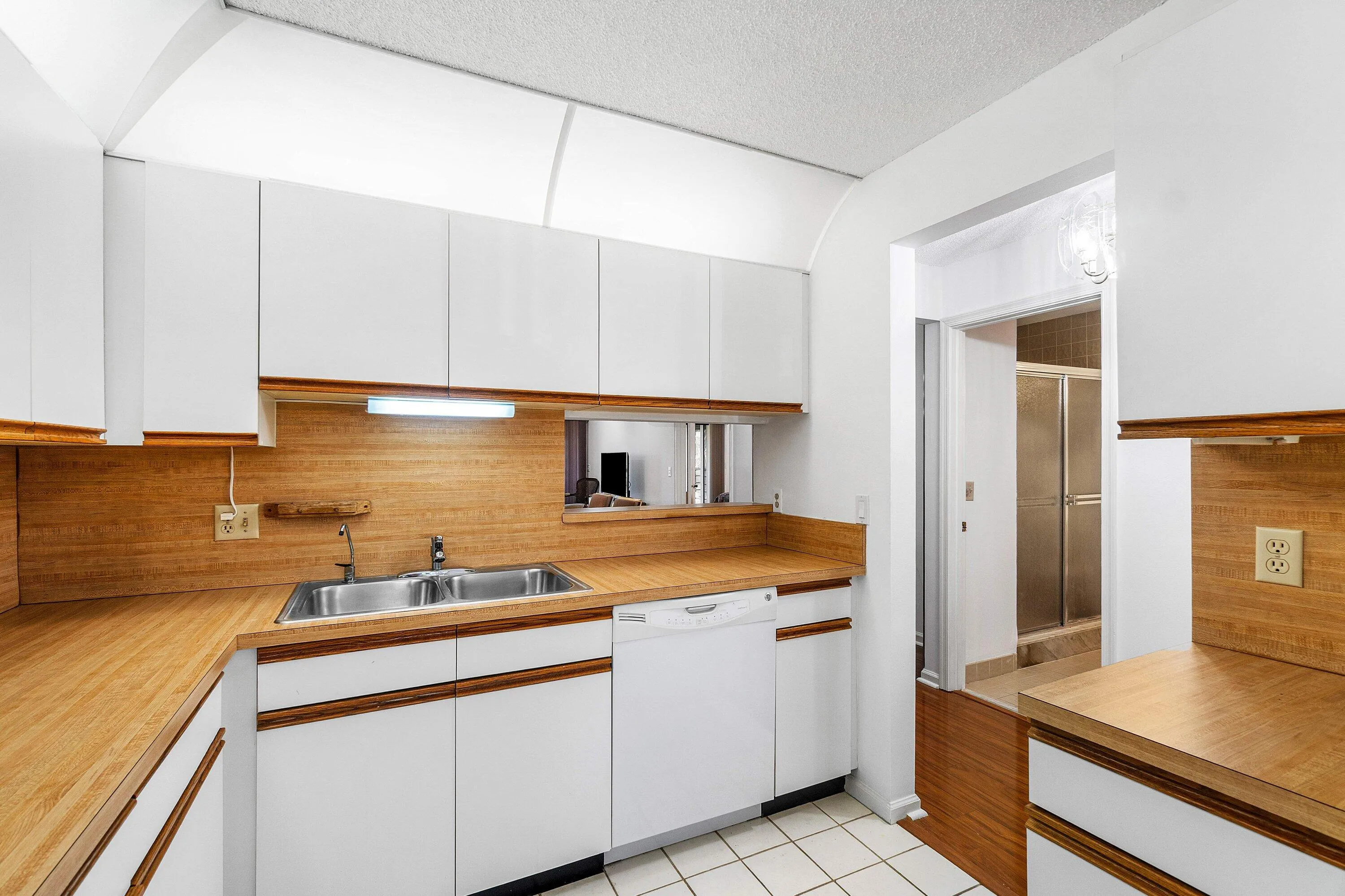 008-10137MangroveDrive-203-BoyntonBeach-