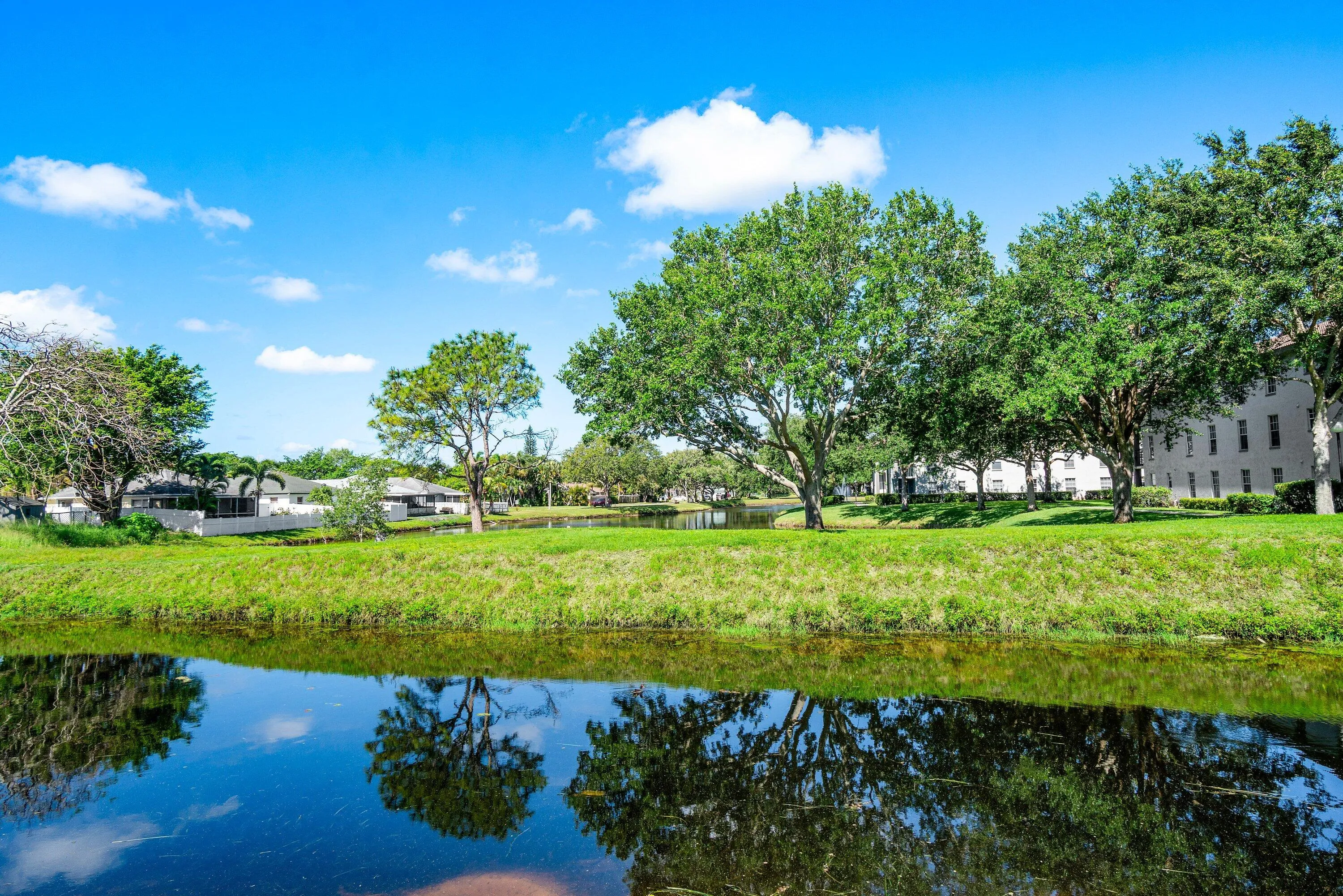 043-10137MangroveDrive-203-BoyntonBeach-