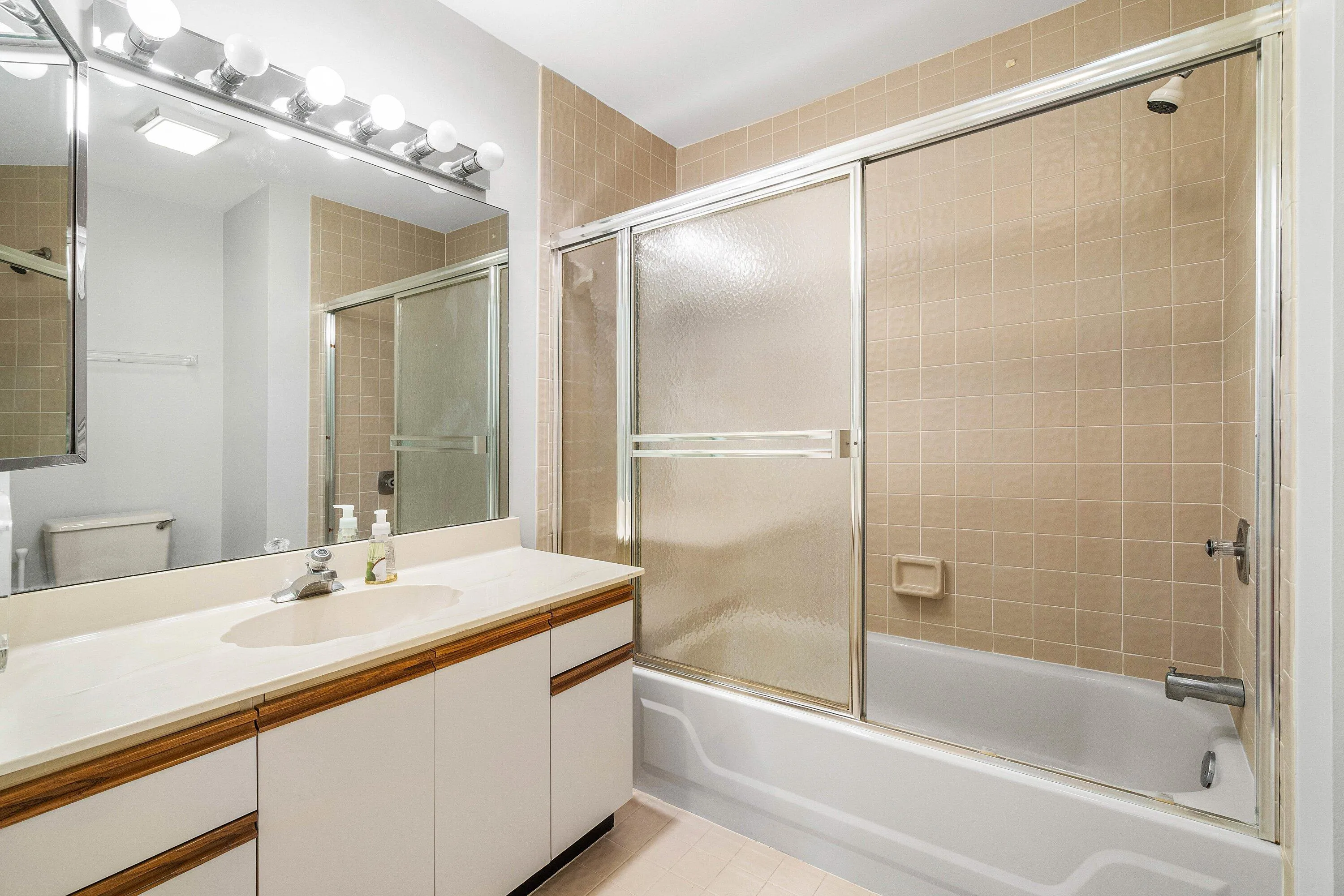 024-10137MangroveDrive-203-BoyntonBeach-