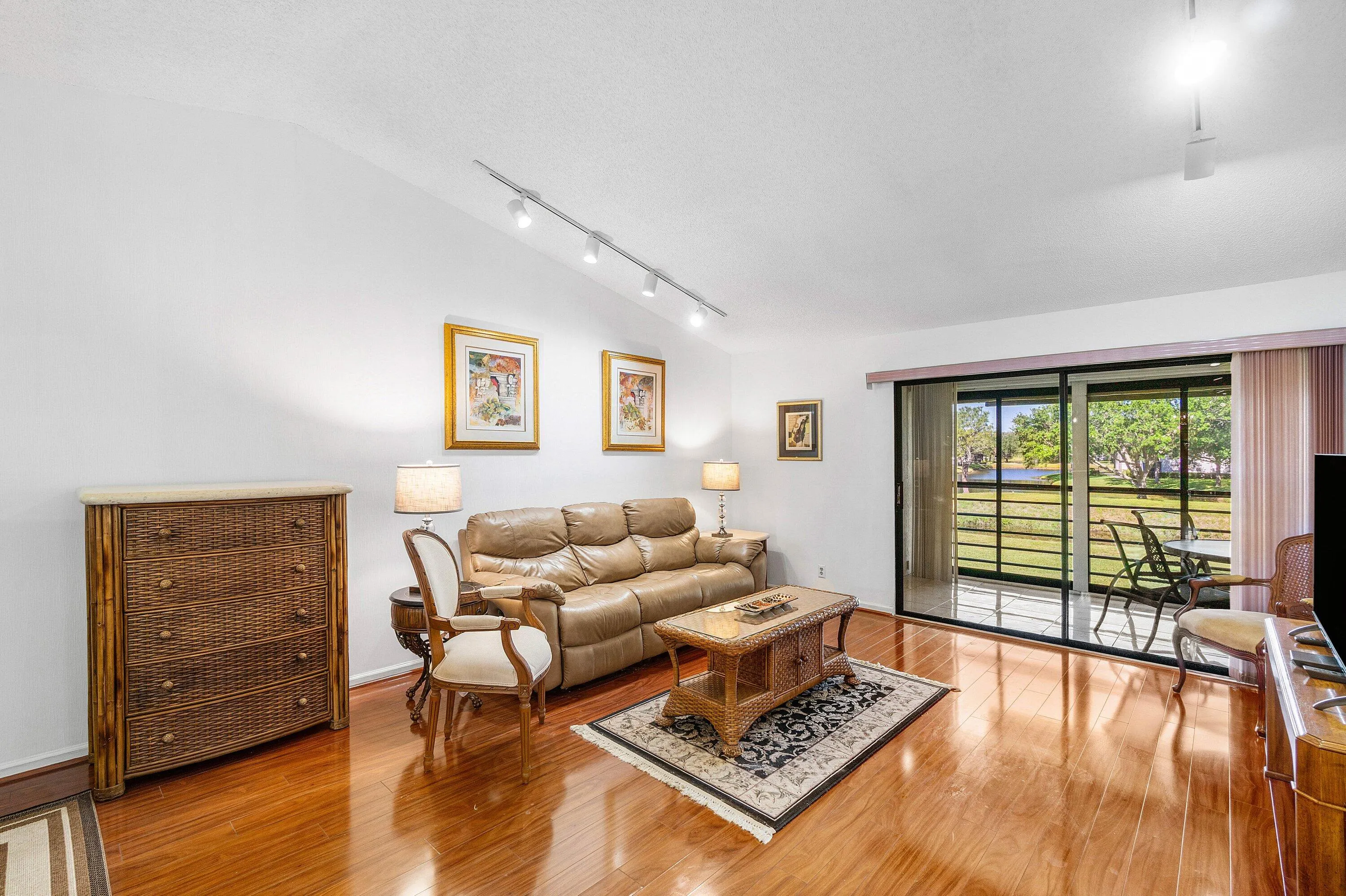 016-10137MangroveDrive-203-BoyntonBeach-