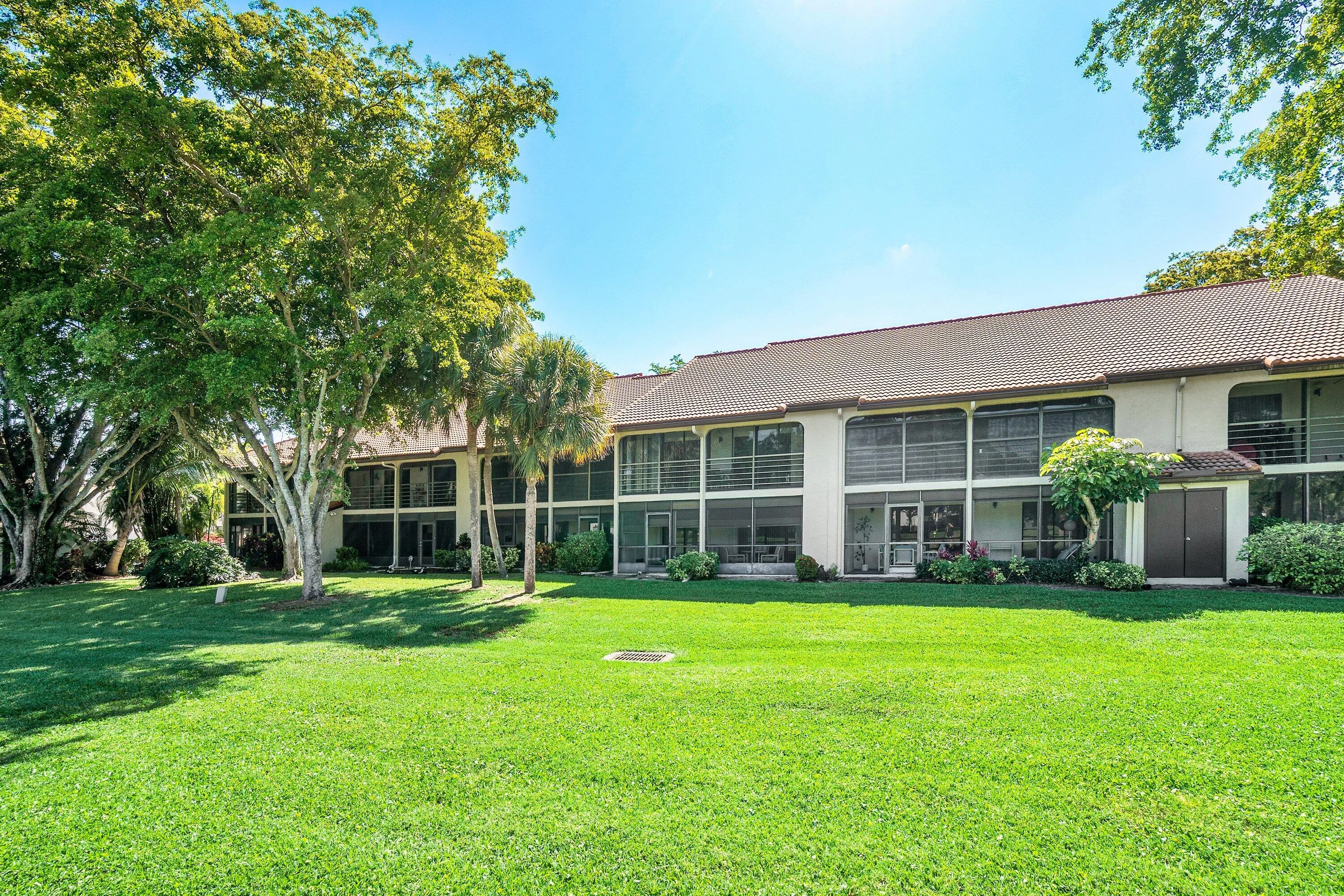 041-10137MangroveDrive-203-BoyntonBeach-