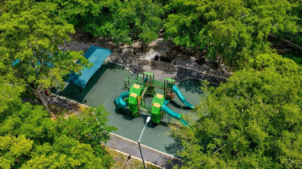 Amenities/playground