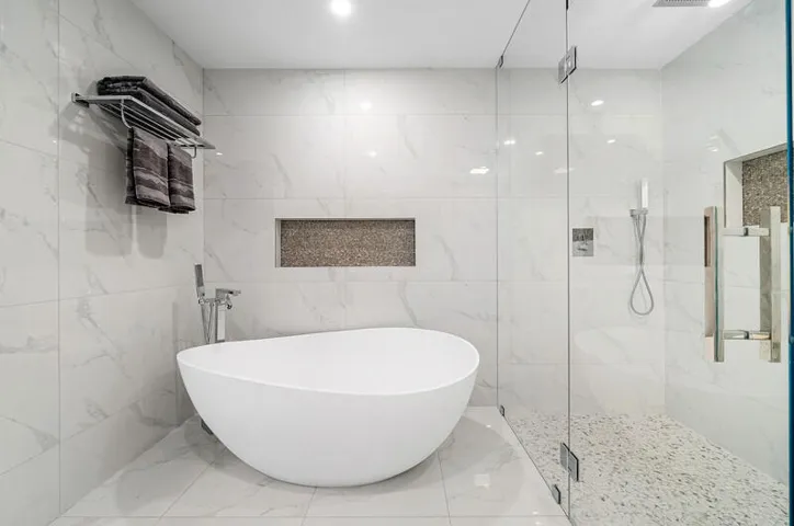 Primary soaking tub