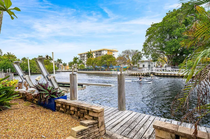 Dock with boatlift