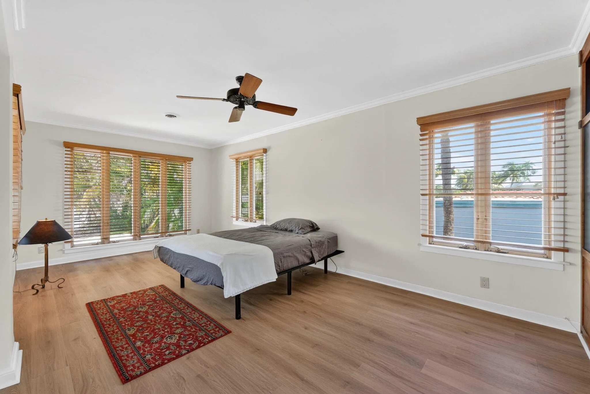 Guest/ 2nd bedroom