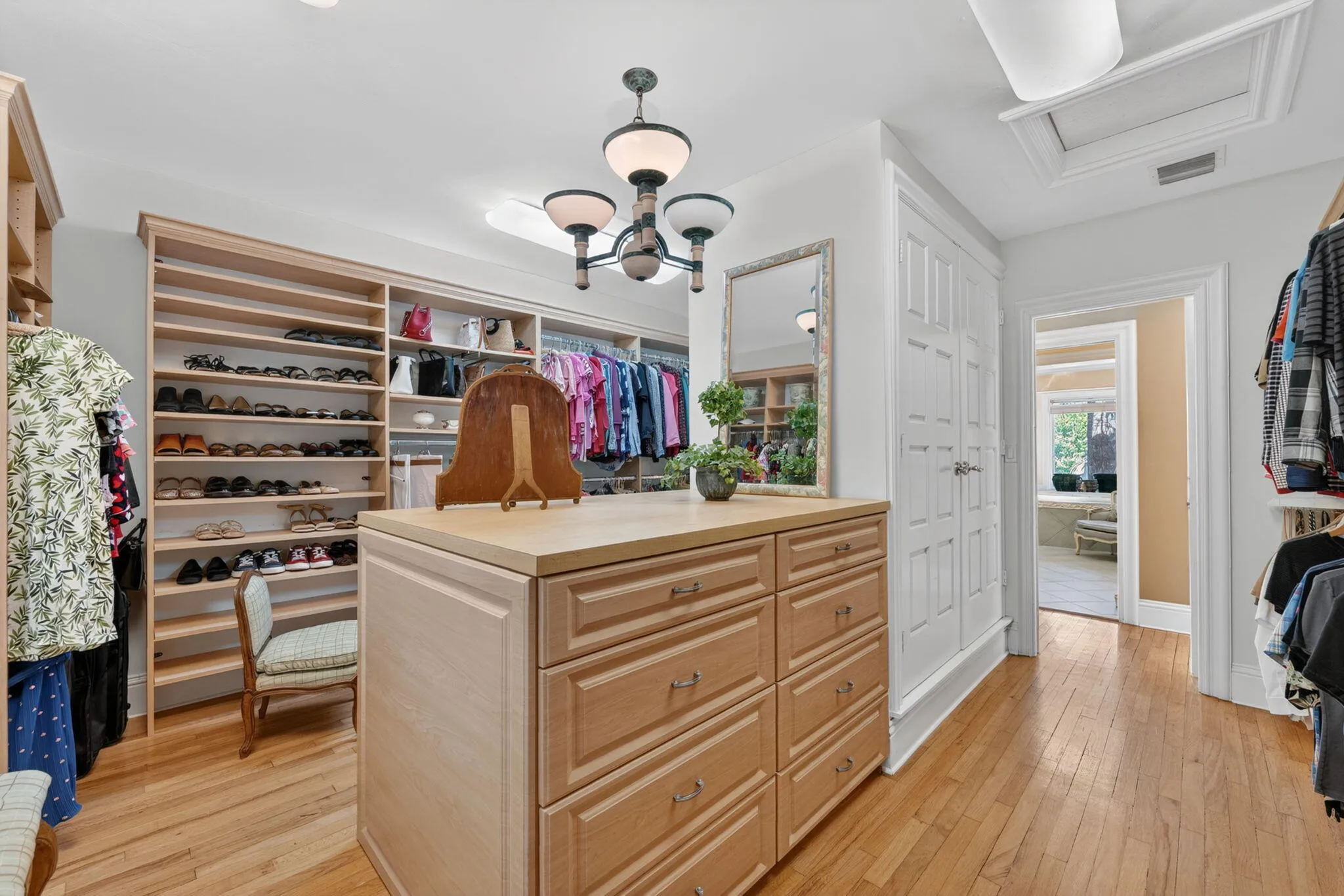 Walk-around primary closet