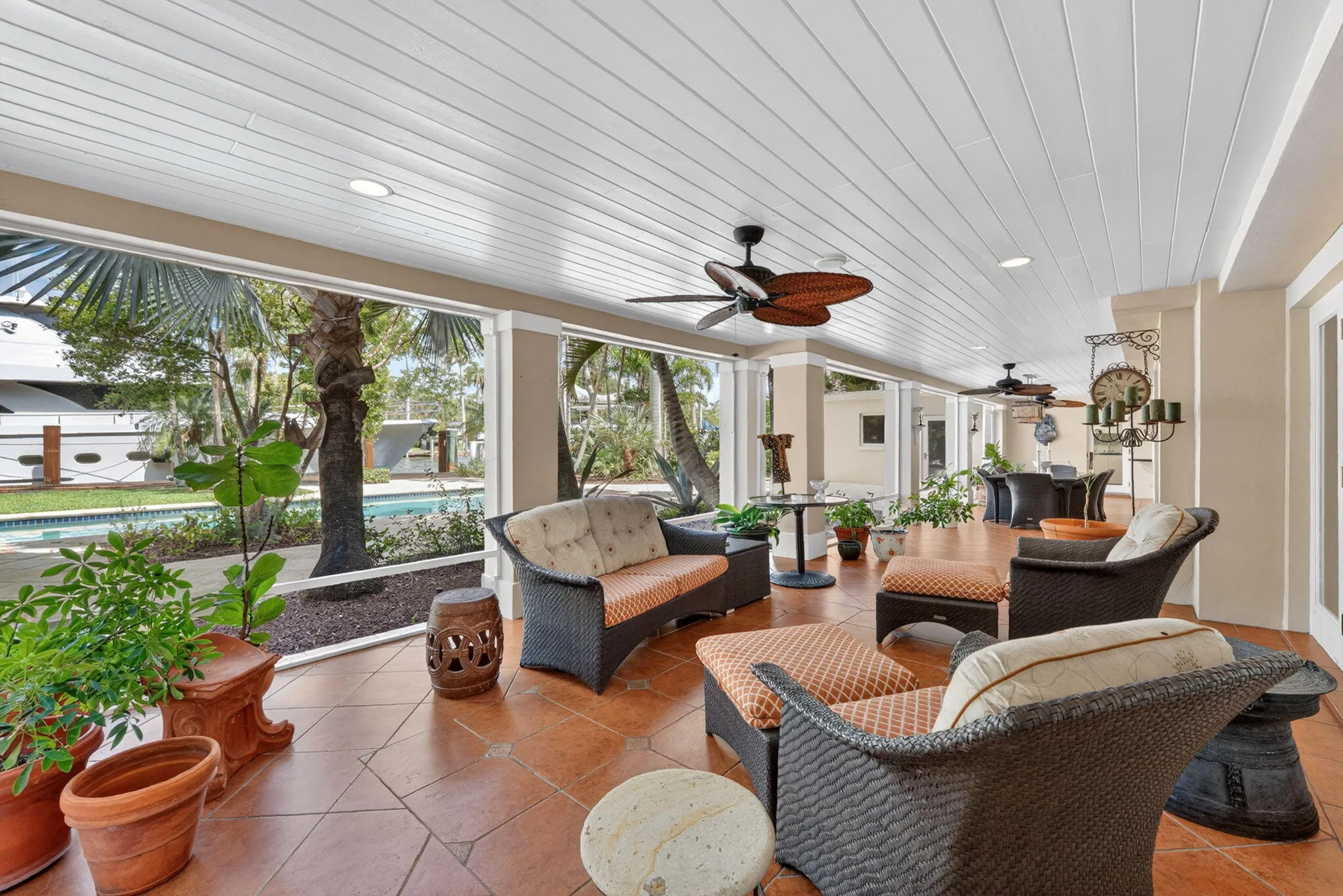 Amazing outdoor entertaining from your screened lanai