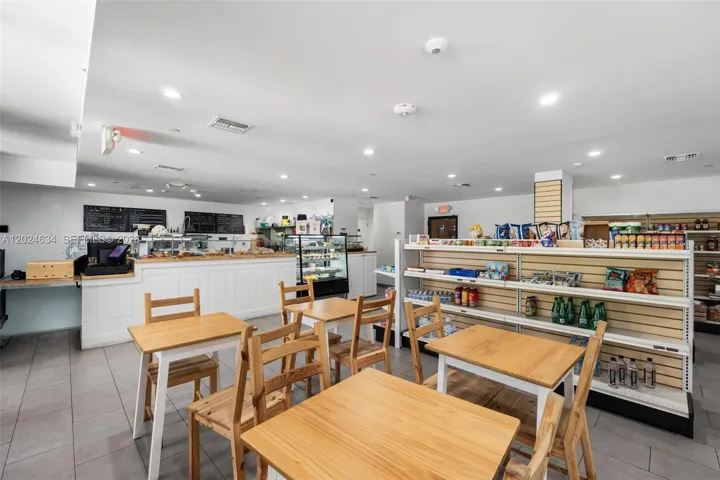 Restaurant / Grocery Store at Building