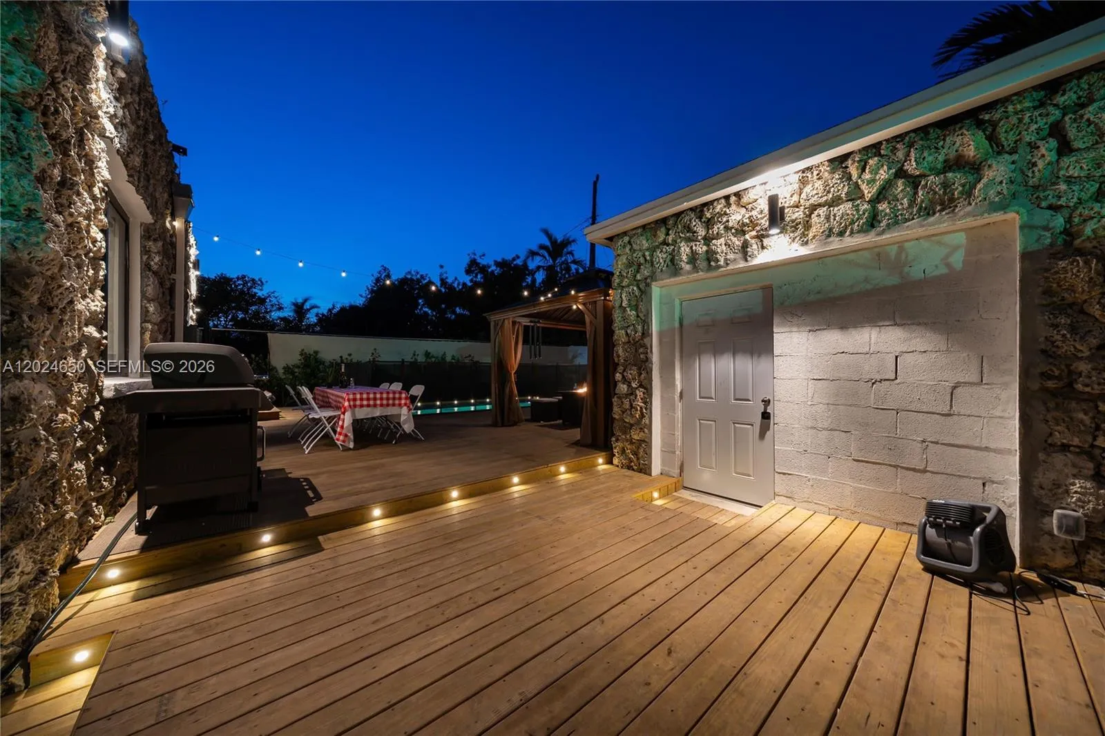 Property photo 99