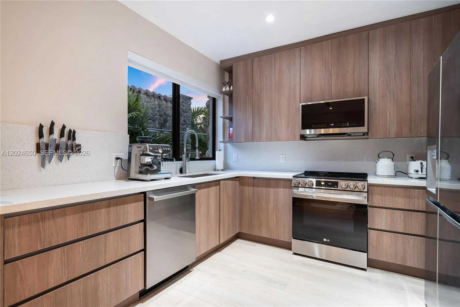 Property photo 81