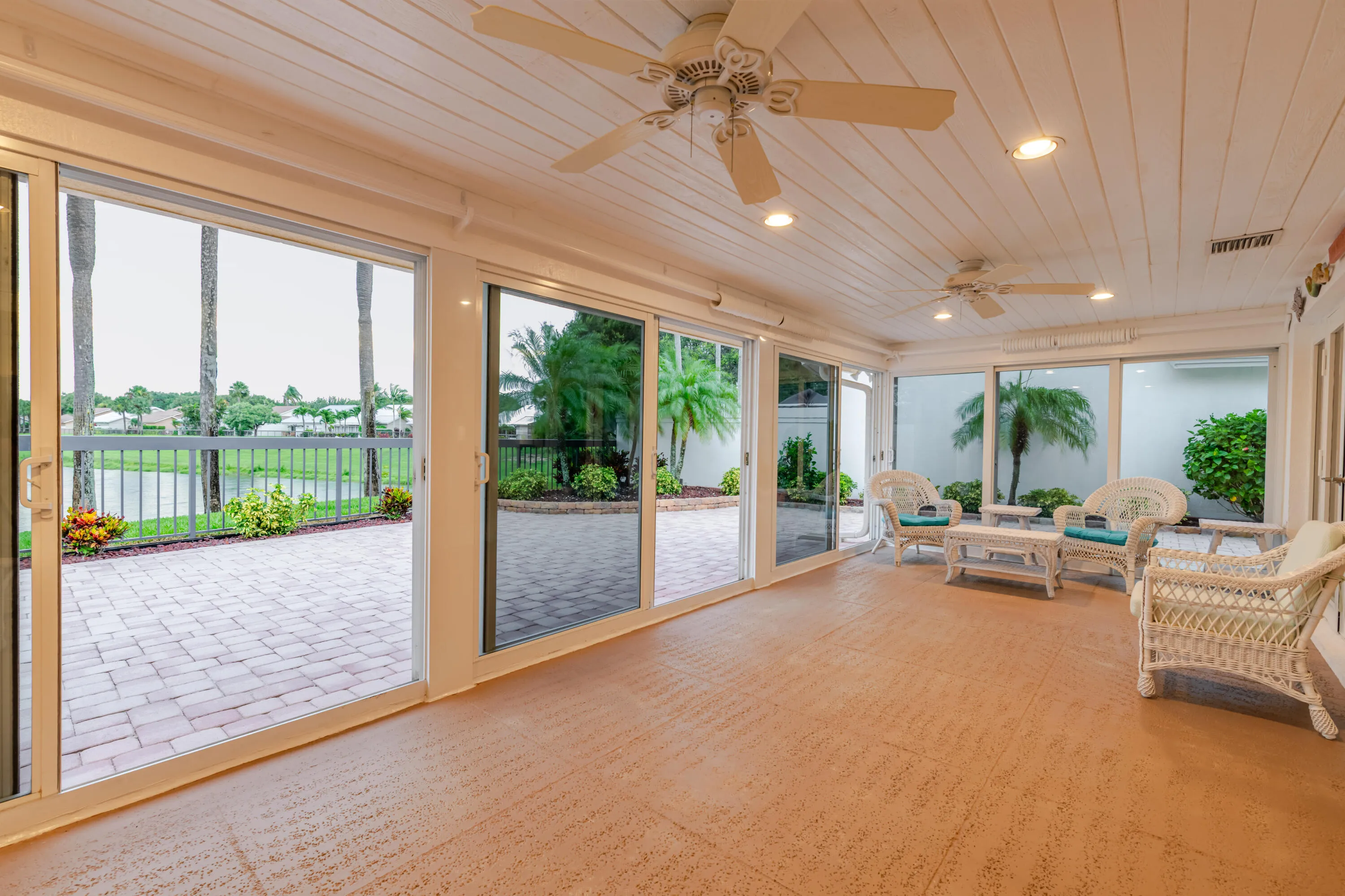 27 Sunroom 4