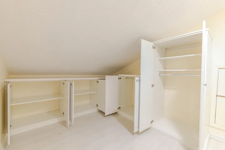 60 Upstairs - Storage