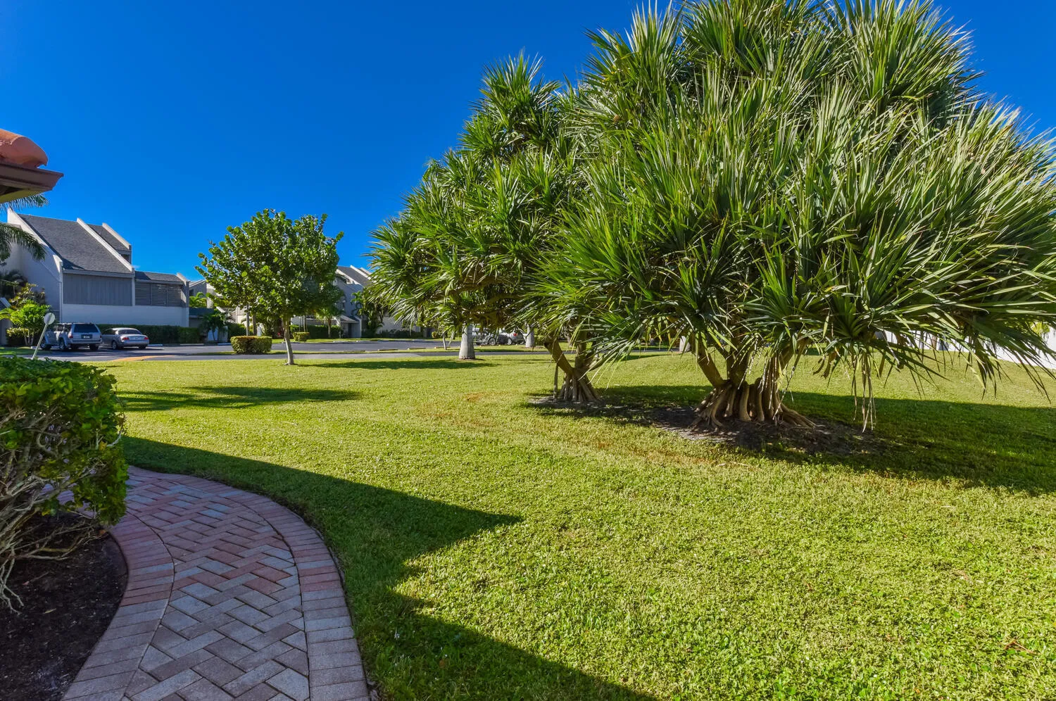 1469 Va Privada Jupiter FL-large-038-028