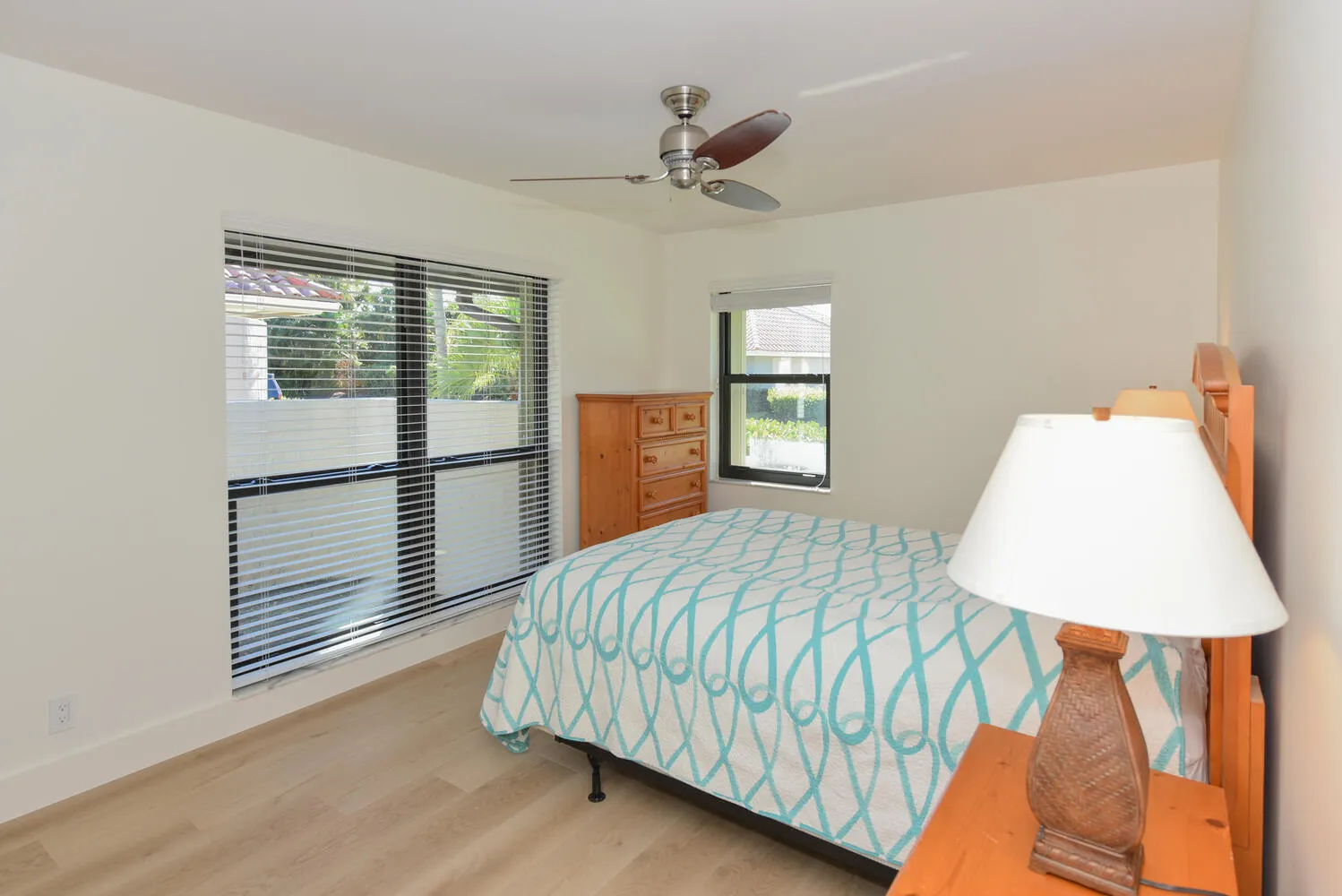 1469 Va Privada Jupiter FL-large-029-018