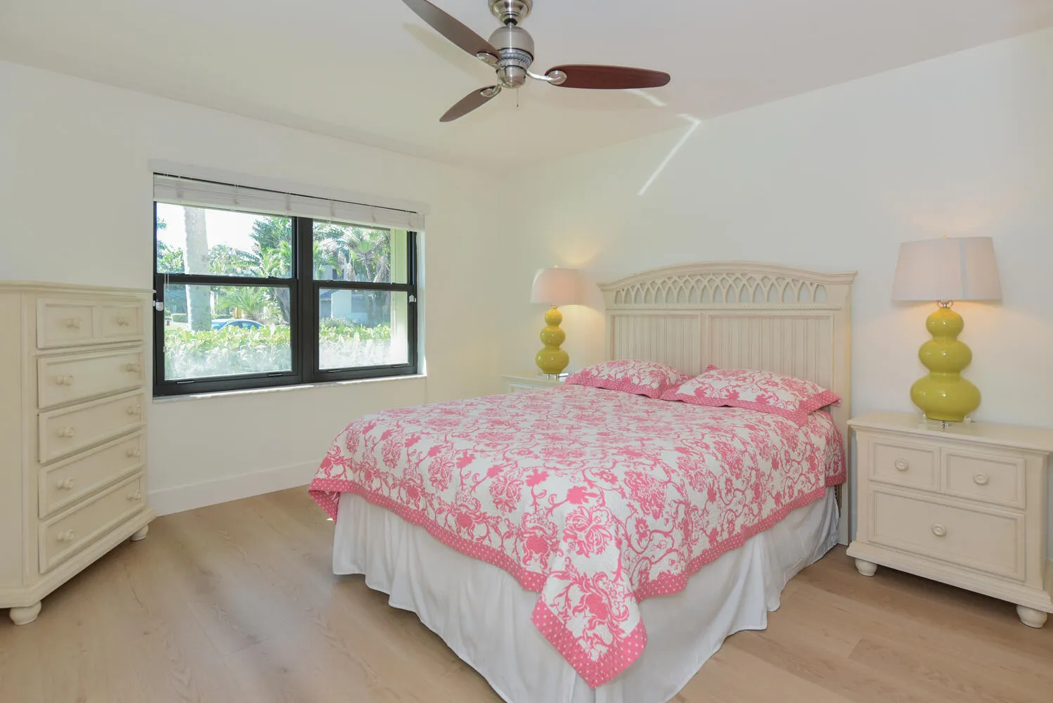 1469 Va Privada Jupiter FL-large-031-016