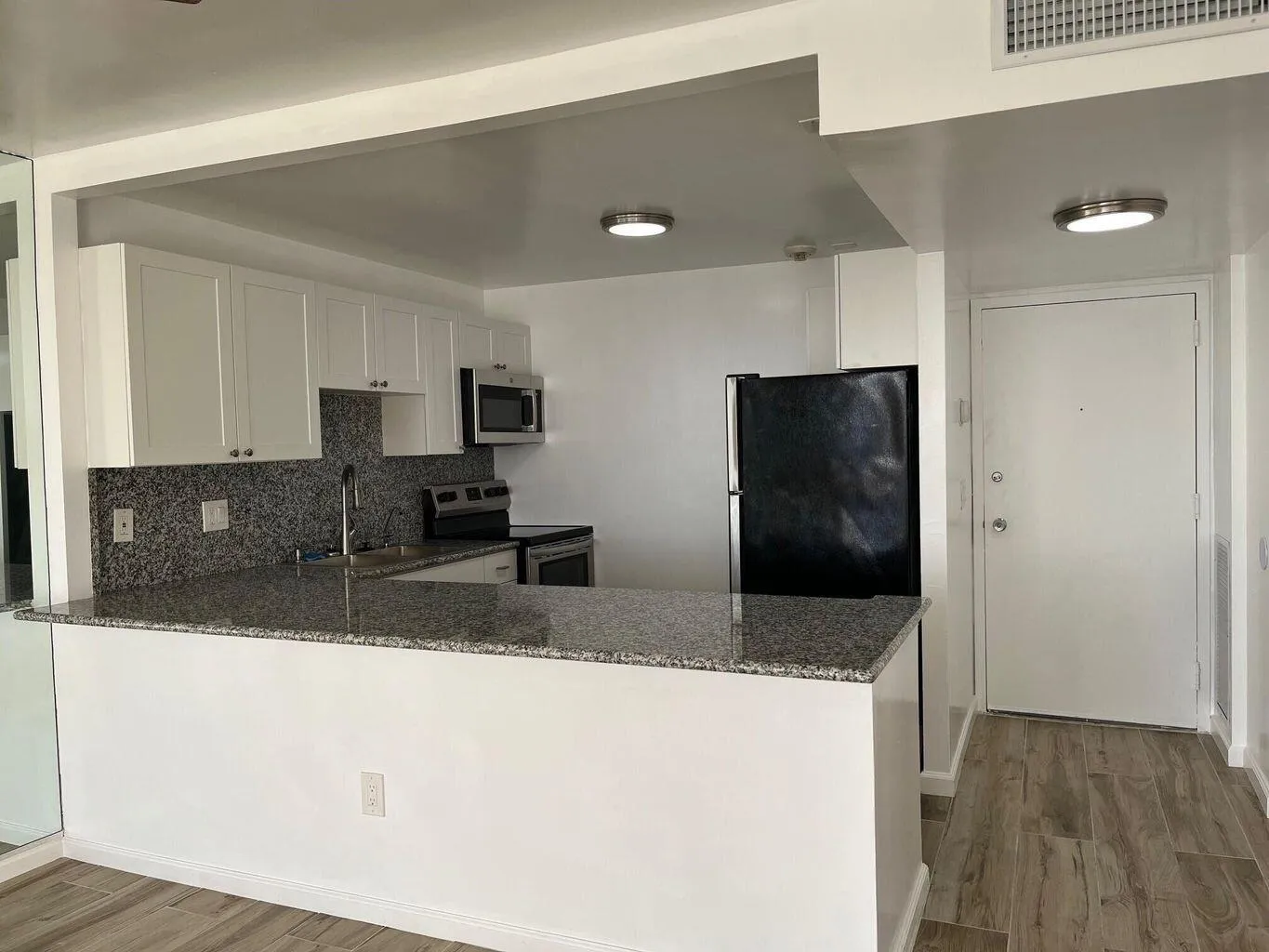 Kitchen 8