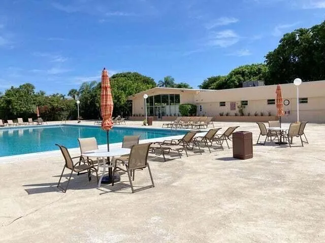 Building Pool 1
