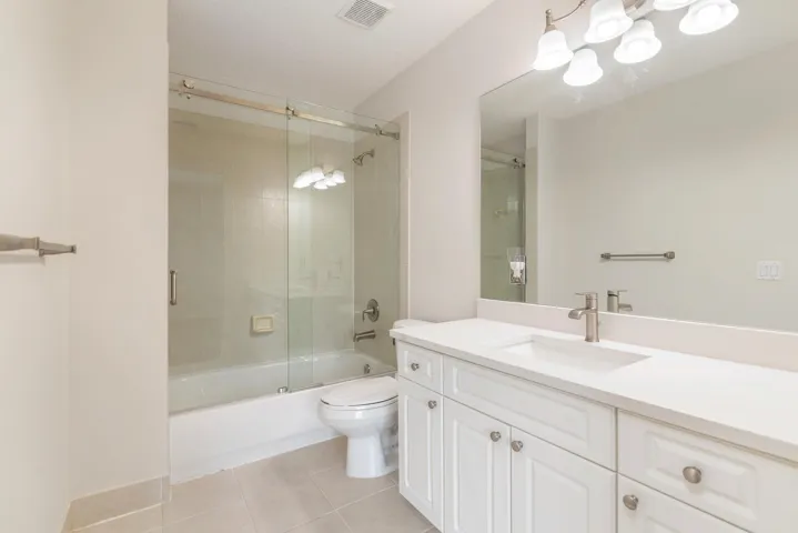 bathroom 4
