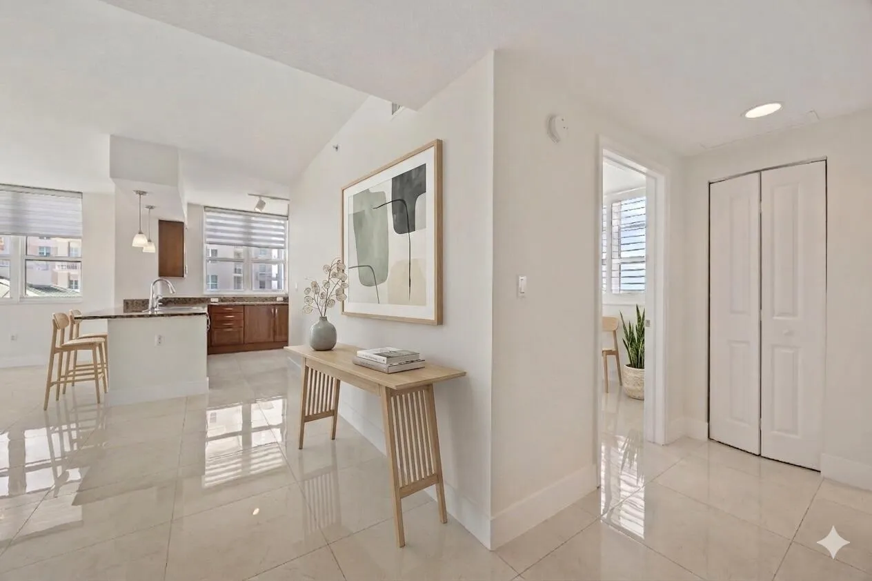 Virtually Staged Entry