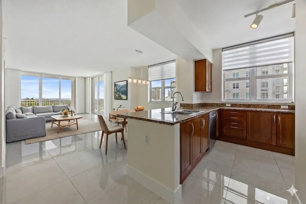 Virtually Staged Living/Dining