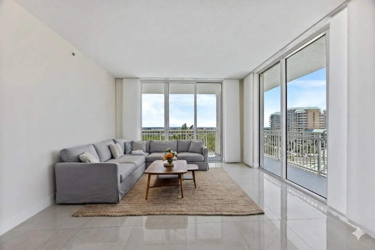 Virtually Staged Living