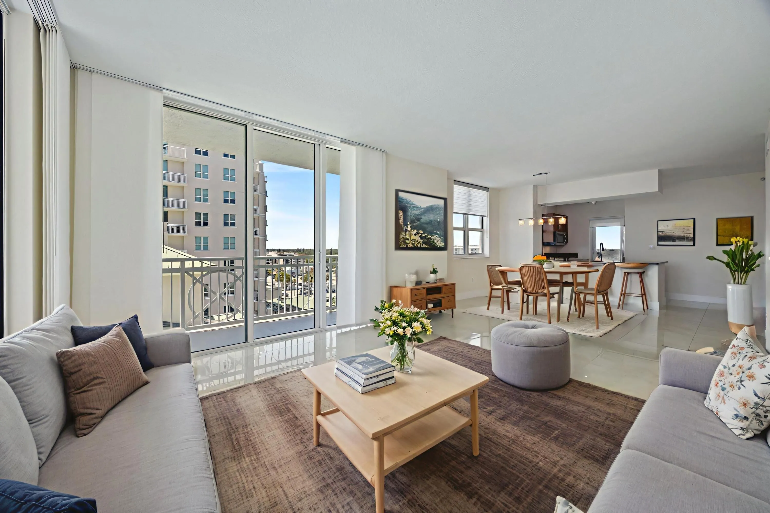 Virtually Staged Living/Dining