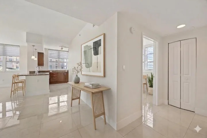 Virtually Staged Entry