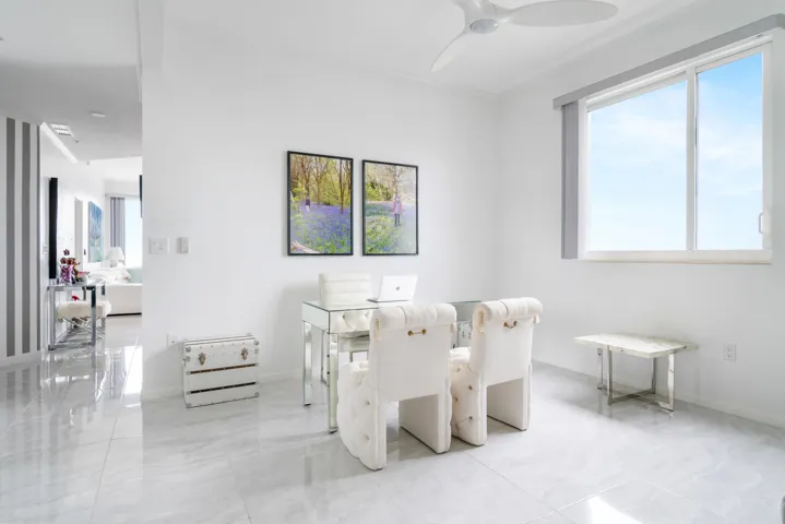 1551-N-FLAGLER-DR-LPH-11-33401-015