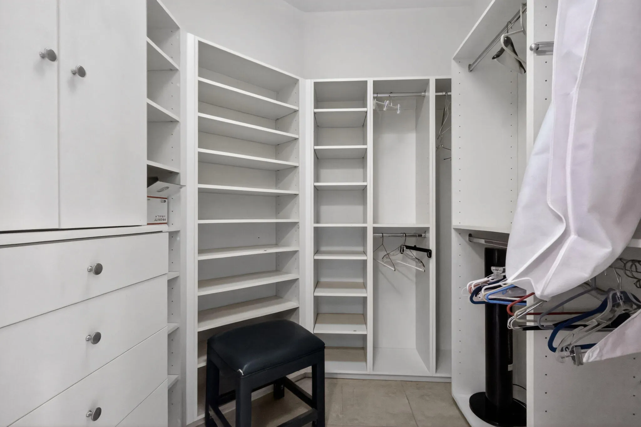 Walk-in closet