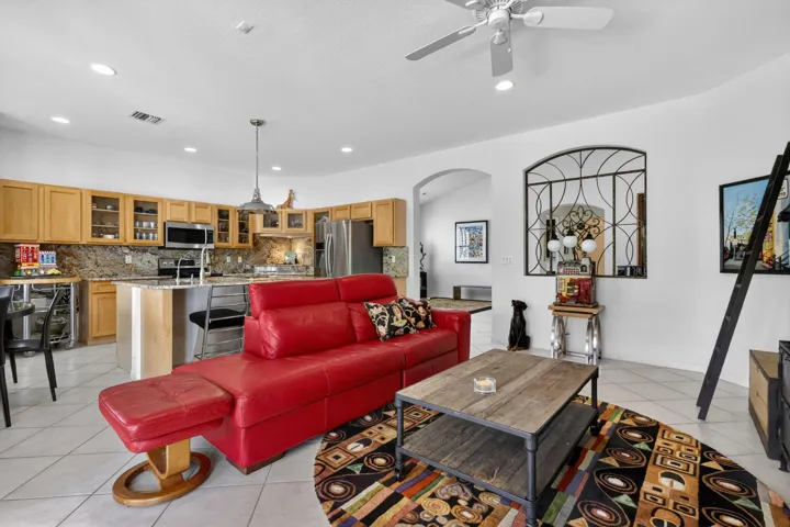 Kitchen/Den