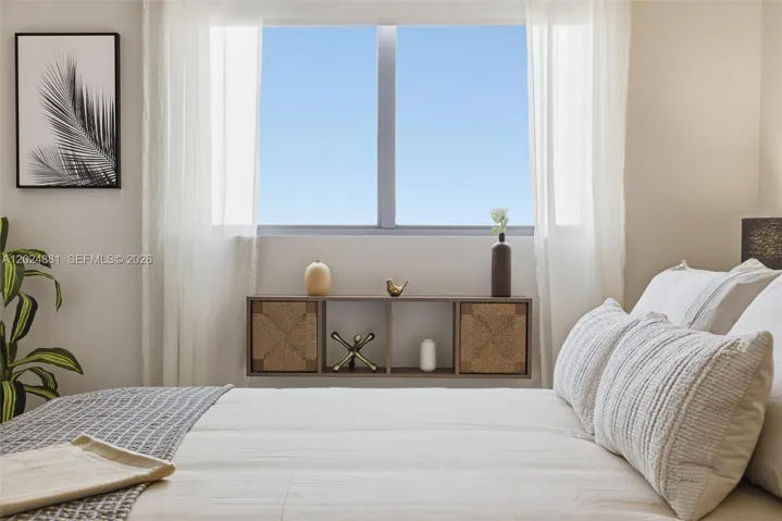 Bedroom 2 - Bay view, sky line view
