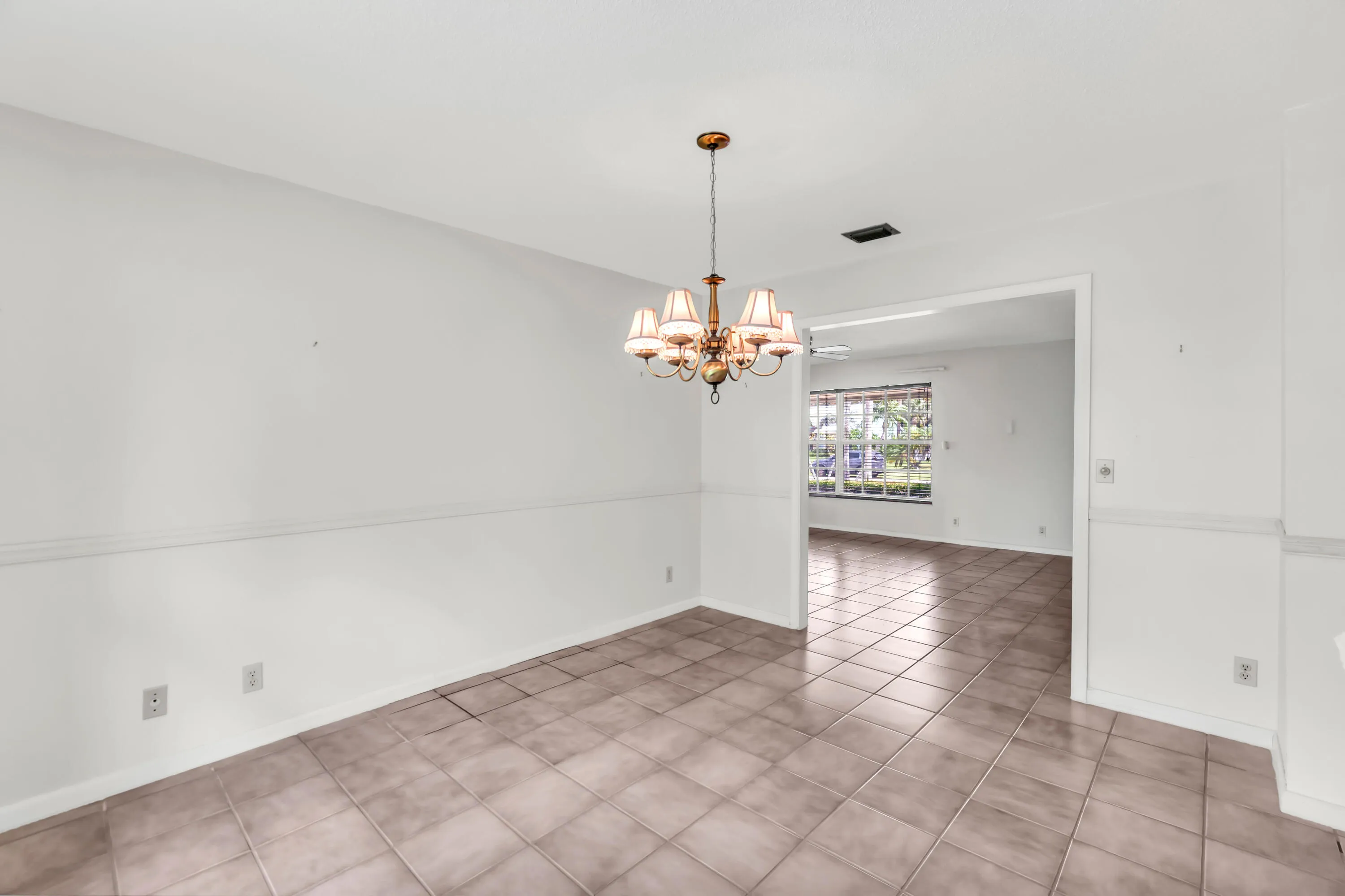 was 4th bedroom owner made dining