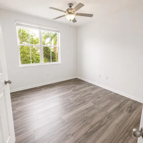 GUEST ROOM 1