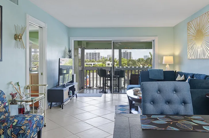 455 Paradise Isels Blvd - #404. -119