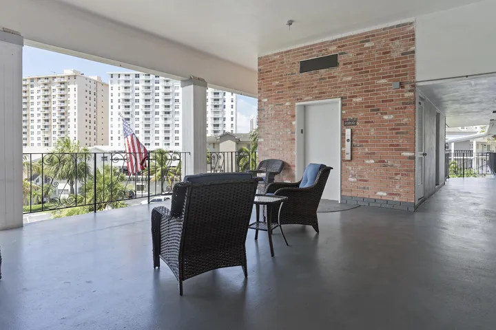 455 Paradise Isels Blvd - #404. -481