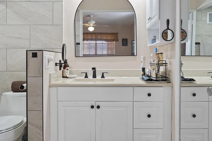 455 Paradise Isels Blvd - #404. -148